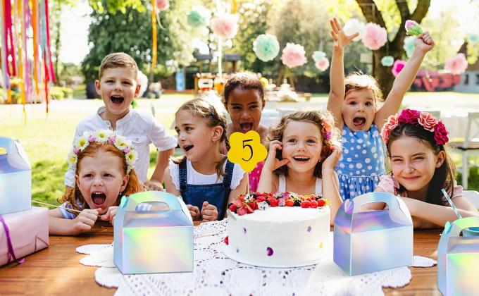 Pudełka z uroczystościami, Pudełka z prezentami z błonnistej folii metalowej, Pudełka z cukierkami na ślub, urodziny. 0