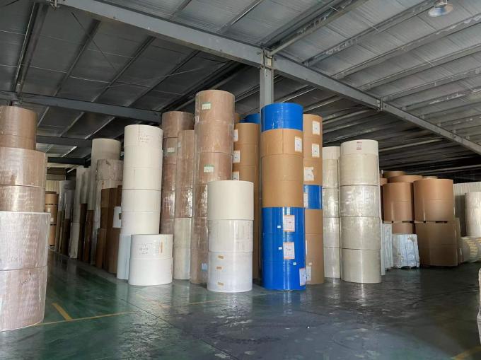 Fabryka Greaseproof Waterproof Single Double Wall PE powlekany Kraft Paper Roll Żywność Stopień surowiec do papierowej filiżanki 5