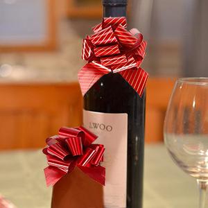 Xmas Wine bottle decor bows